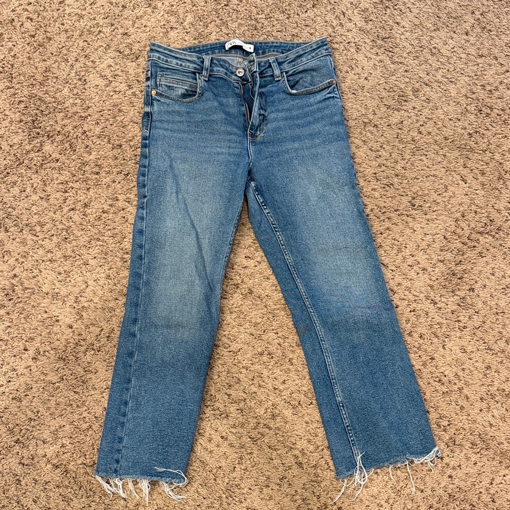 Zara Women's Cropped Blue Jeans